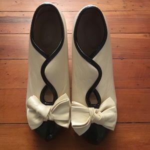 Leather Black and White with bow pump.