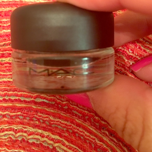 Brand new pro long wear fluidline