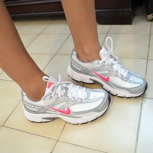 Women's Nike Initiator