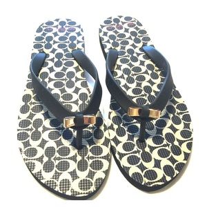 Coach "Amel" Flip flop, size 7, new never worn