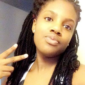 Meet your Posher, Lania