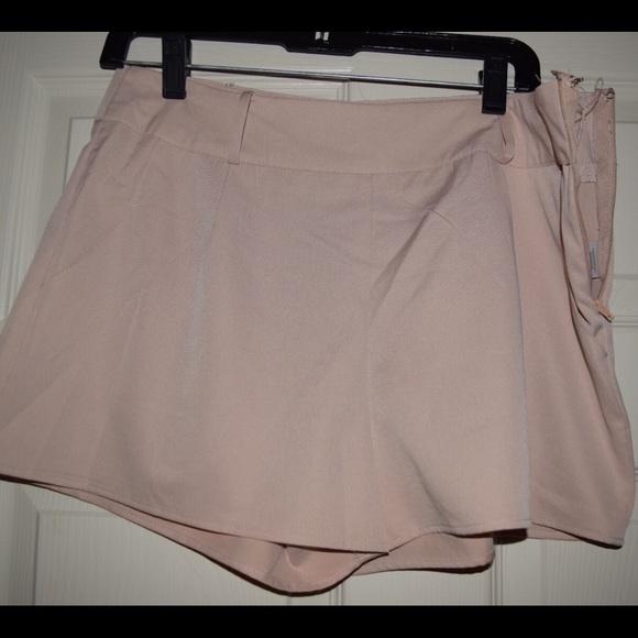 Shorts - Picture 2 of 2