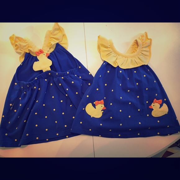 Le Top Duck Dresses (6mnth and 12 mnth).