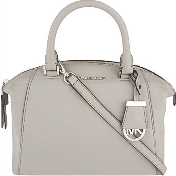 Michael Kors Riley - Picture 2 of 3