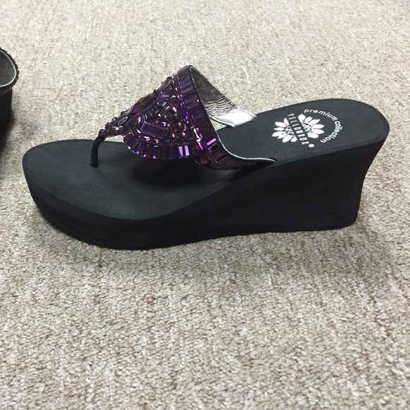 Yellow box premium wedge sandal - Picture 3 of 3