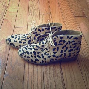 Steve Madden leopard booties