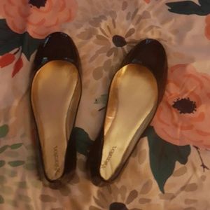 Patent leather shoes