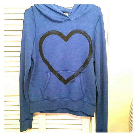 VS Pink heart pullover