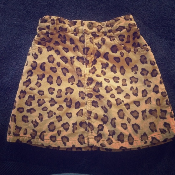 Little girl leopard skirt ...price firm 4 now - Picture 1 of 4
