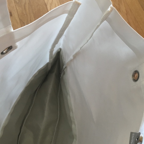 SOLD. Huge tote. Never used. great 4 overnight - Picture 3 of 4