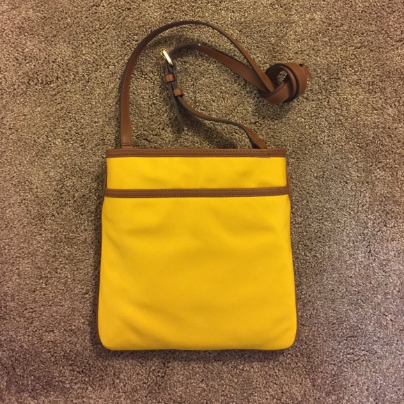 Michael Kors Kempton Large Pocket Nylon crossbody - Picture 3 of 5