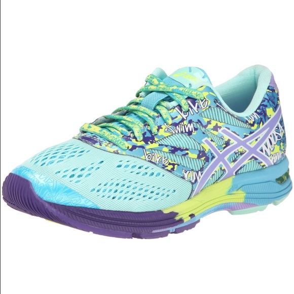 ASIC Gel Noosa tri 10 running shoes