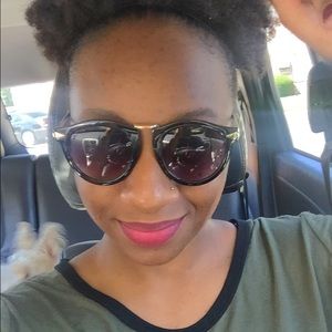 Meet your Posher, Krysheema