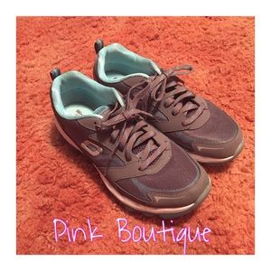 🌷Skechers Memory Foam Shoes