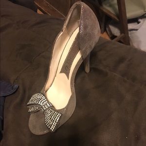 Size 7 bow heels