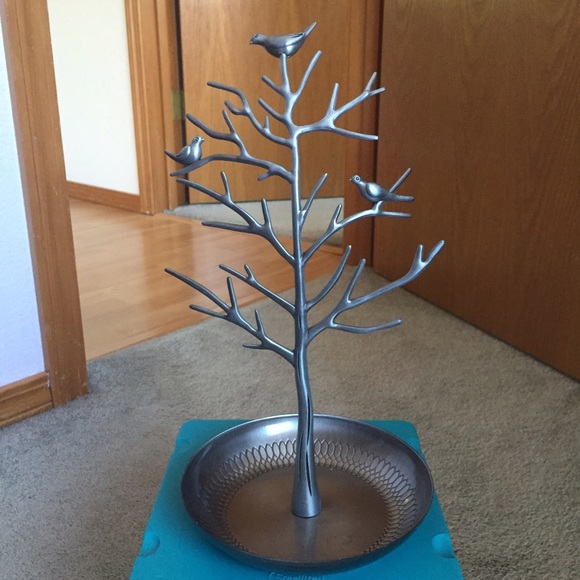 JEWELRY HOLDER