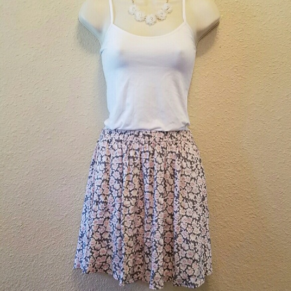 NWOT Hollister Gray and Pink Floral Skater Skirt