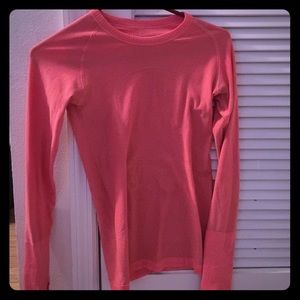 Lululemon top