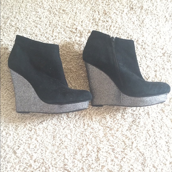 ✖️ NYE BLACK + SILVER HEELS ✖️