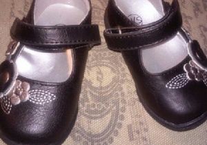 TKS Flower Mary Jane Shoes, Size 3