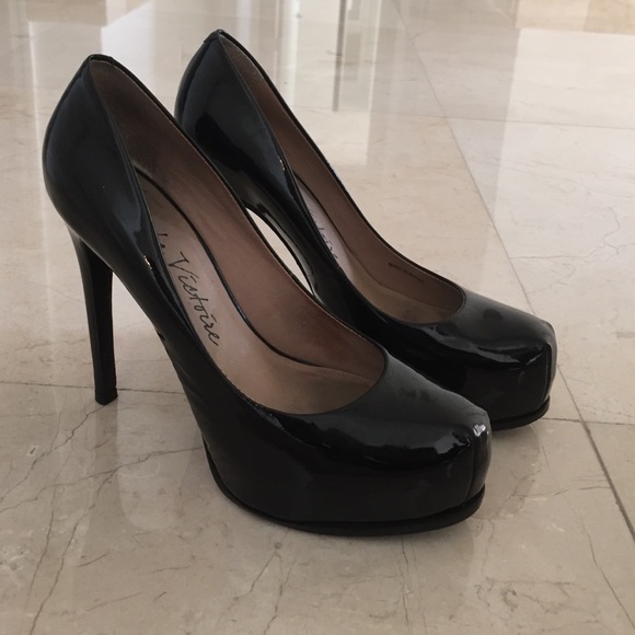 Pour La Victorie Black Patent Pump - 8.5