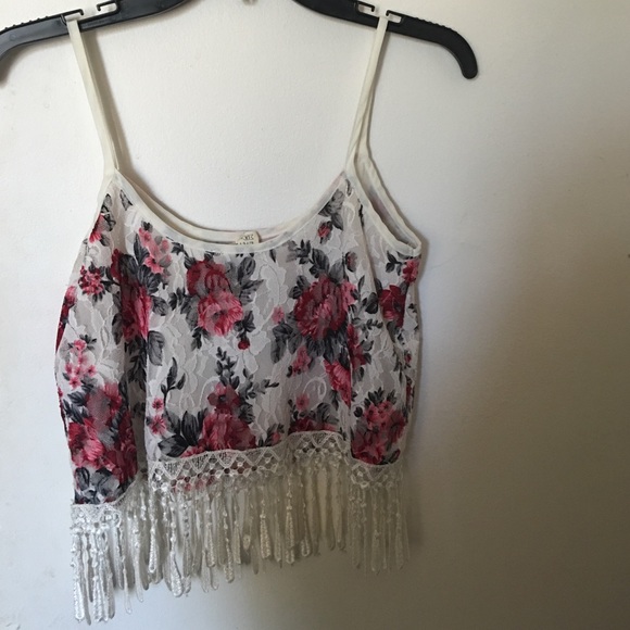 🎈 SALE 🎈Crop top - Picture 2 of 4