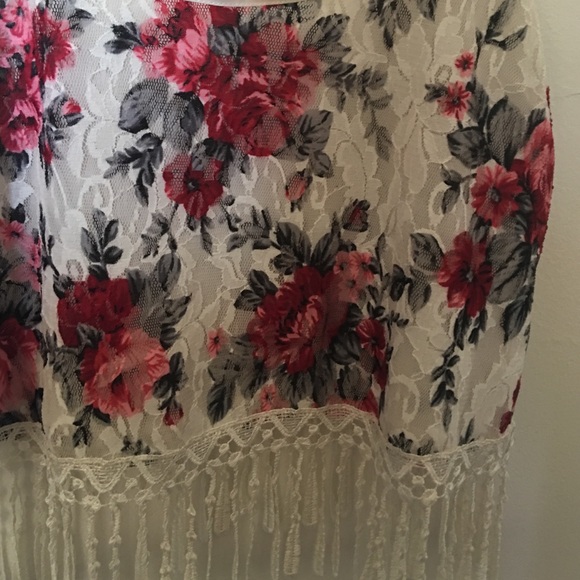 🎈 SALE 🎈Crop top - Picture 3 of 4