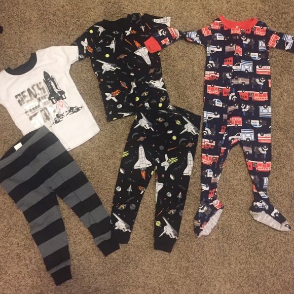 3 pair of Carter's Jammies- 12 months