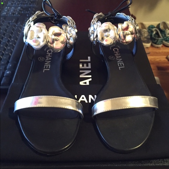 Chanel Camellia Flat Sandal - Picture 2 of 4