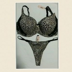 Bra and panty set