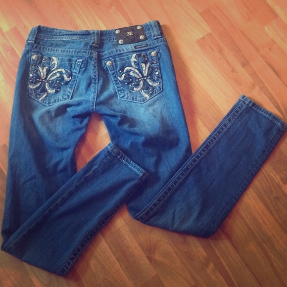 Miss Me skinny jeans!