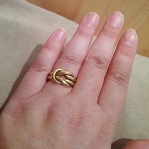 Love Knot Premier Designs Goldtone Ring Size 7