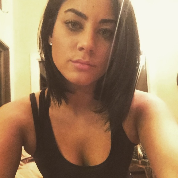 Meet your Posher, Amanda - Picture 1 of 1