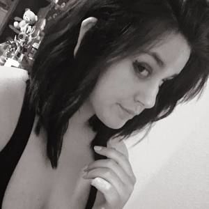 Meet your Posher, Katelyn