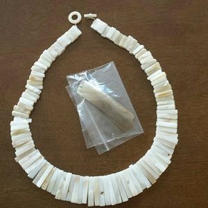 BORA BORA SHELL NECKLACE