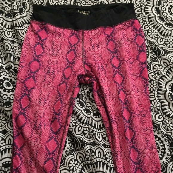 Workout capris 💕💕