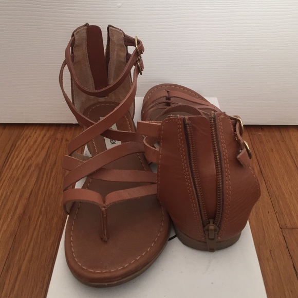 STEVE MADDEN DRIZZY COGNAC LE SIZE: 6