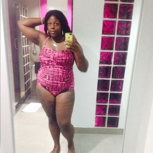 Aztec bathing suit: plus size