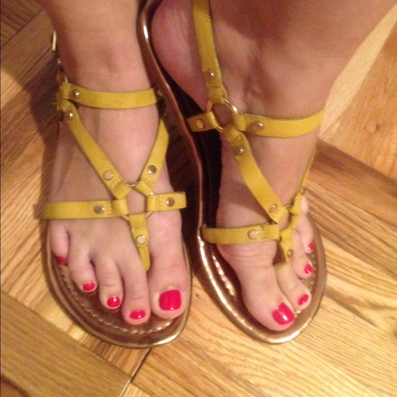 Cynthia Vincent for Target Yellow/Rose Gold sandal