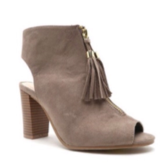 ❣LAST-9❣ Taupe Zip Tassel Fall Heel Booties - Picture 3 of 4