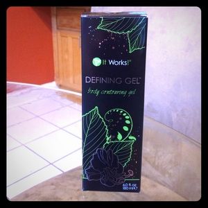 6.0 fl oz It Works defining gel