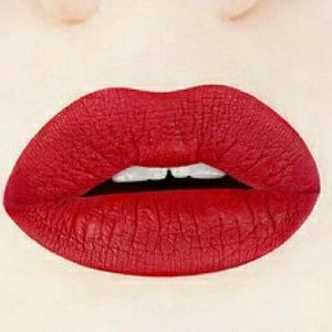 Matte liquid lipstick