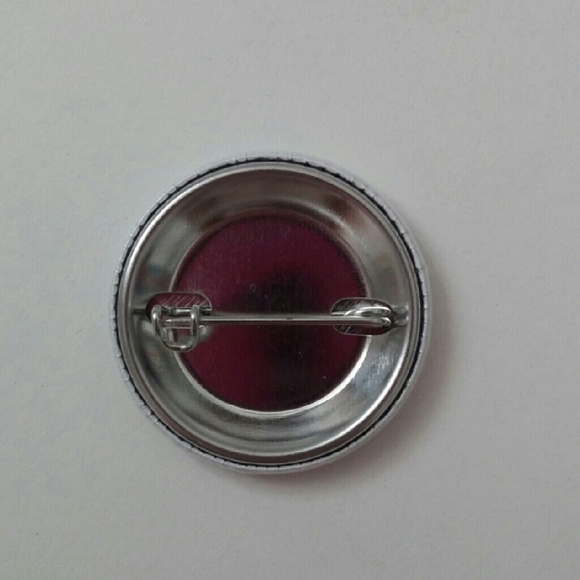 Flo Halloween Costume I Love Insurance Badge Pin - Picture 2 of 2