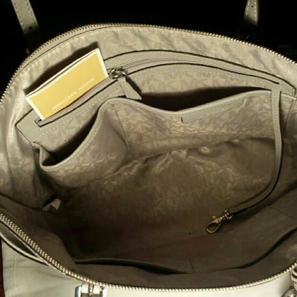 Sale! MK: Small Grey Jetset Tote - Picture 3 of 4