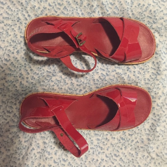 Red patent leather Kork-Ease sandals, size 9