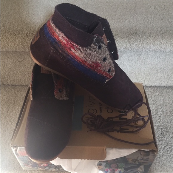 Toms Tribal Boot (Chocolate Wool Suede)
