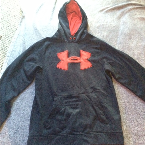 Men's medium under armour sweatshirt