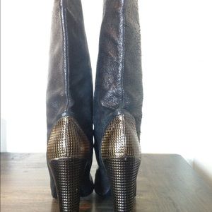 Authentic Roberto Cavalli Boots.