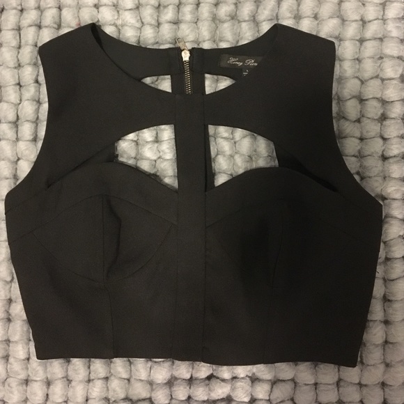 NEW BLACK CROP TOP