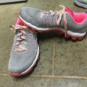 Women's size 8 Sketchers